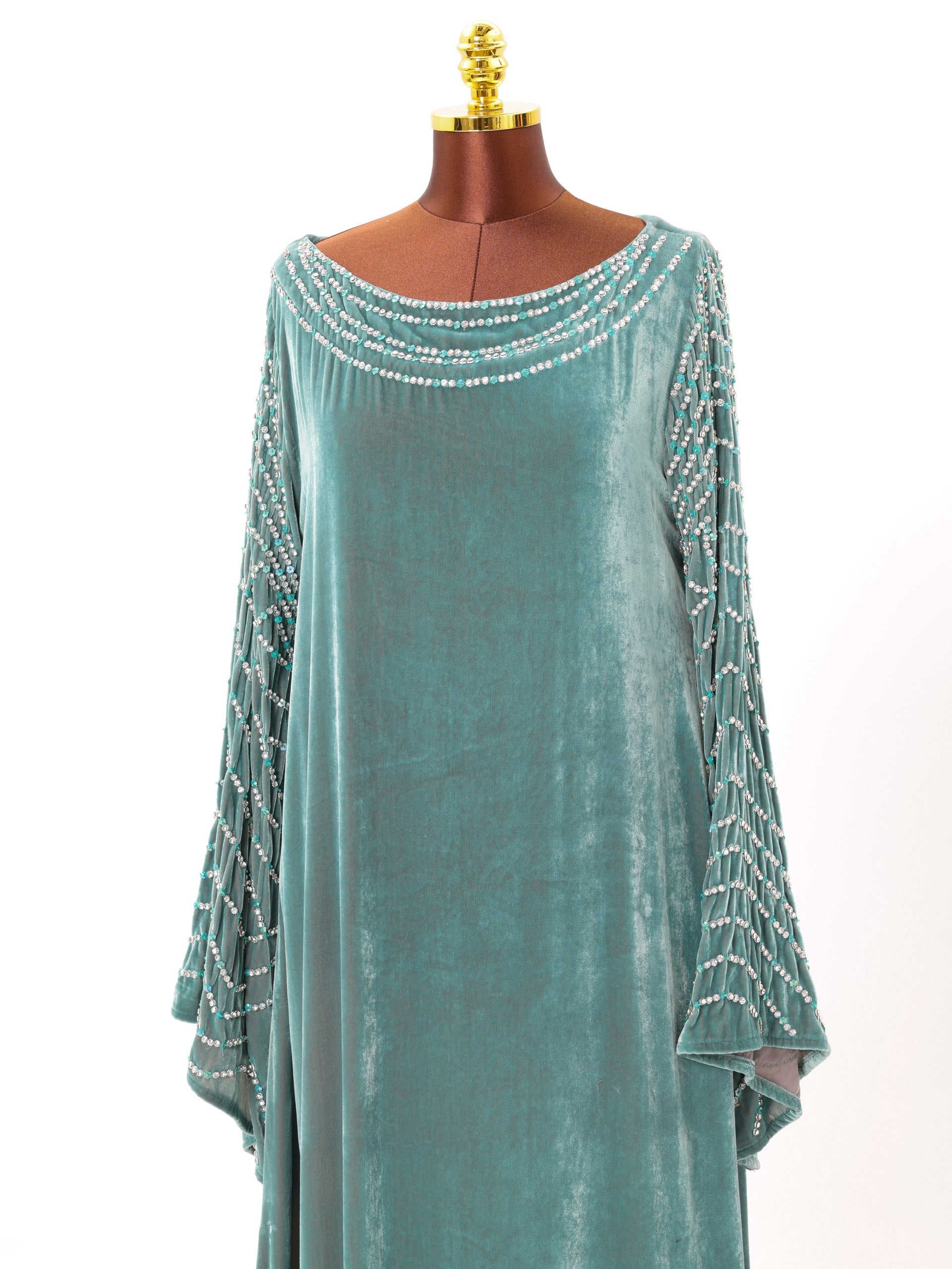 Emerald Velvet Glow Dress