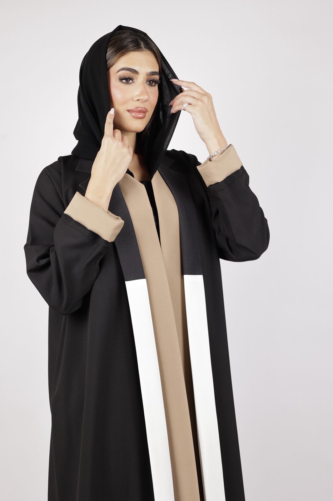Noir Elegance Abaya