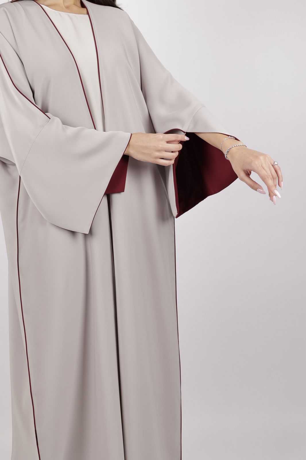 Nude Elegance Bisht Abaya