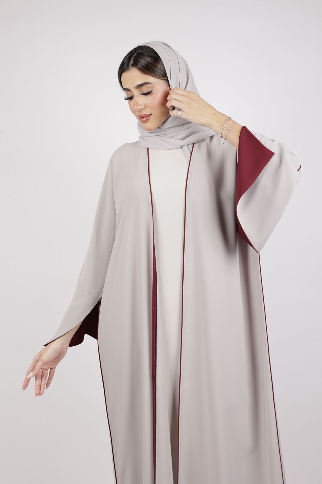 Nude Elegance Bisht Abaya